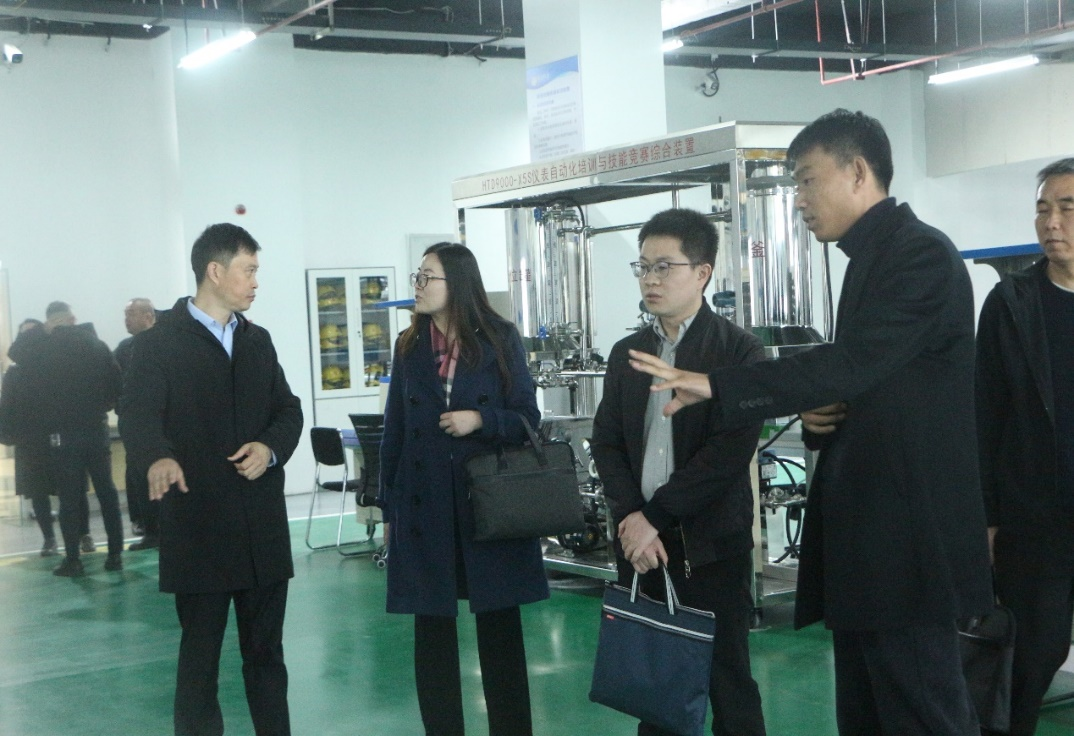 国家应急管理部专家朱敬聪、李文莉来绵阳化工安全技能实训基地检查调研(图2)